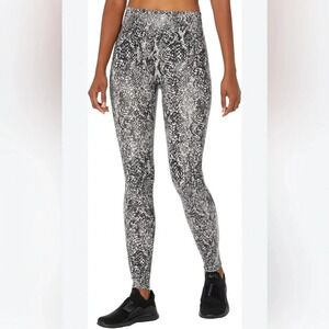 SPANX Faux Snakeskin Leather Print Size 2X - Like New Condition.